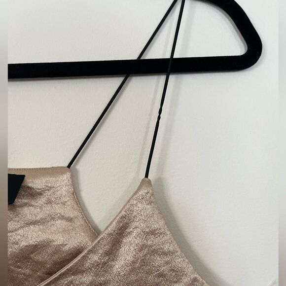 Anthropology Lumiere gold toned thin straps blouse, great condition, size Medium - Picture 4 of 8